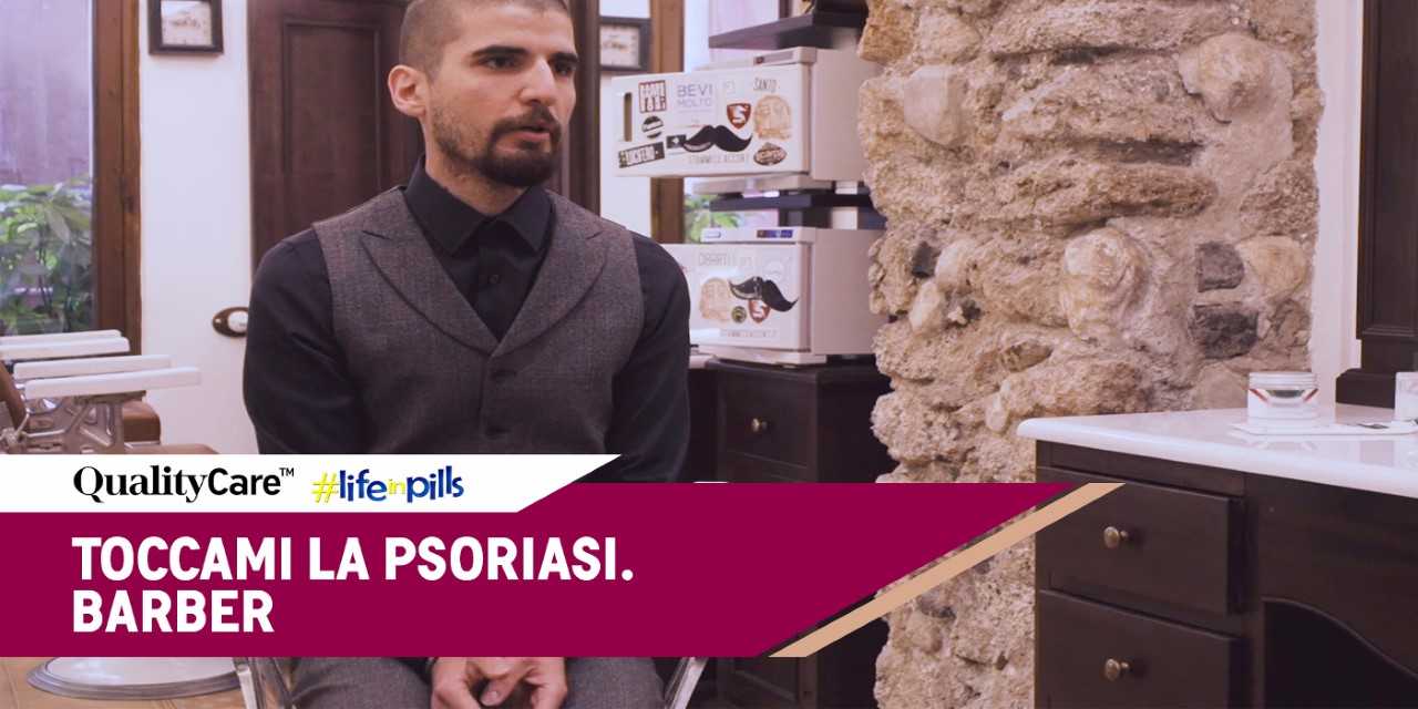 Un barber, barbiere, progessionista racconta su qualitycare la sua esperienza con clienti che soffrono di psoriasi e hanno paura di farsi tagliare i capelli